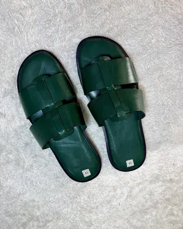 Ebony Regent Slides