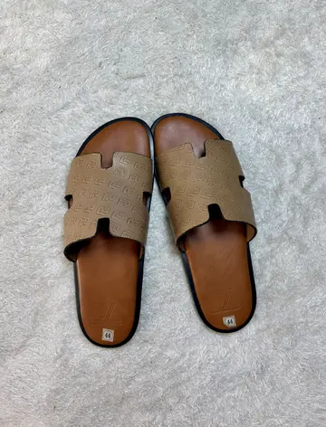 Heritage Buckle Loafers